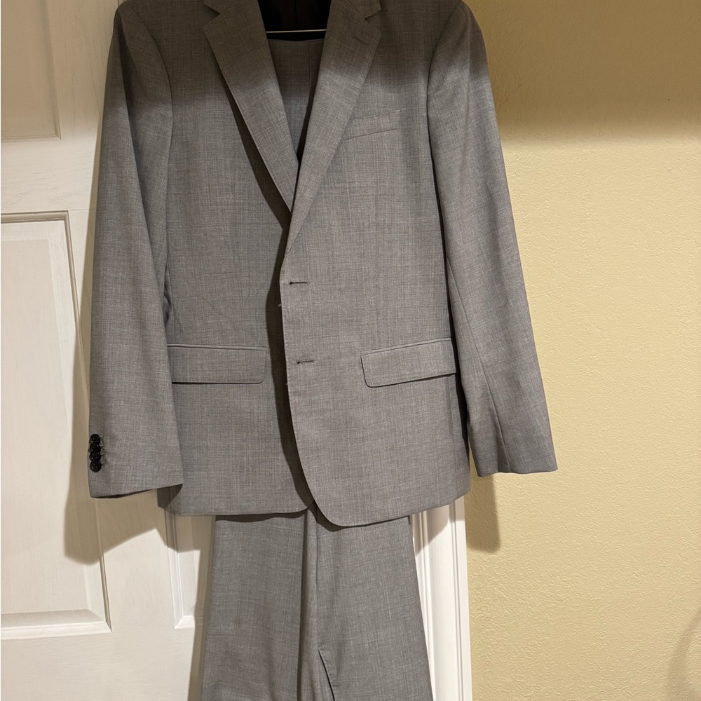 Banana Republic Light Gray Men's Two-Piece Suit